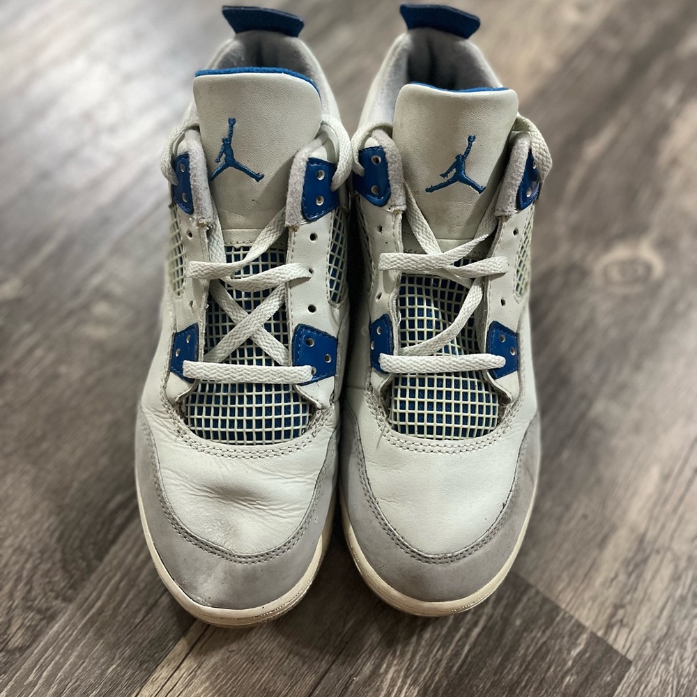 Kids Jordan Sneakers - White and Blue